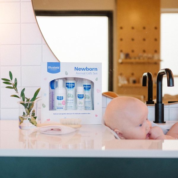 Mustela Newborn Arrival Gift Set - Baby Skincare & Bath Time Essentials - Natural & Plant Based - 5 Items Set  Beauty & Personal Care - Image 4