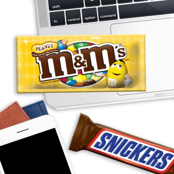 Mars M&M'S, SNICKERS, 3 MUSKETEERS, SKITTLES & STARBURST Variety Pack Full Size Bulk Candy Assortment, 56.11 oz, 30 Count - Image 4