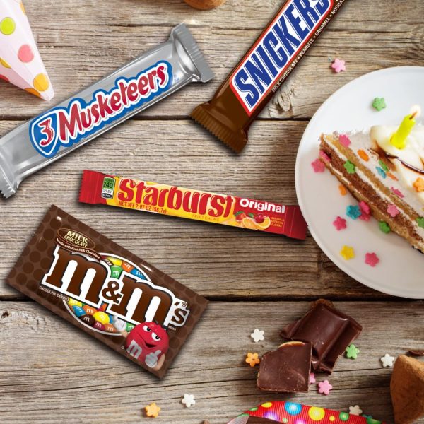 Mars M&M'S, SNICKERS, 3 MUSKETEERS, SKITTLES & STARBURST Variety Pack Full Size Bulk Candy Assortment, 56.11 oz, 30 Count - Image 3