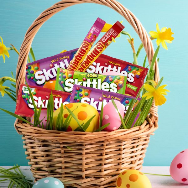 SKITTLES & STARBURST Assorted Candy Variety Pack for Holidays, Gifts, Parties, Candy Assortment, 37.05 oz (30 Count) Bulk Box  Skittles: Grocery & Gourmet Food - Image 22